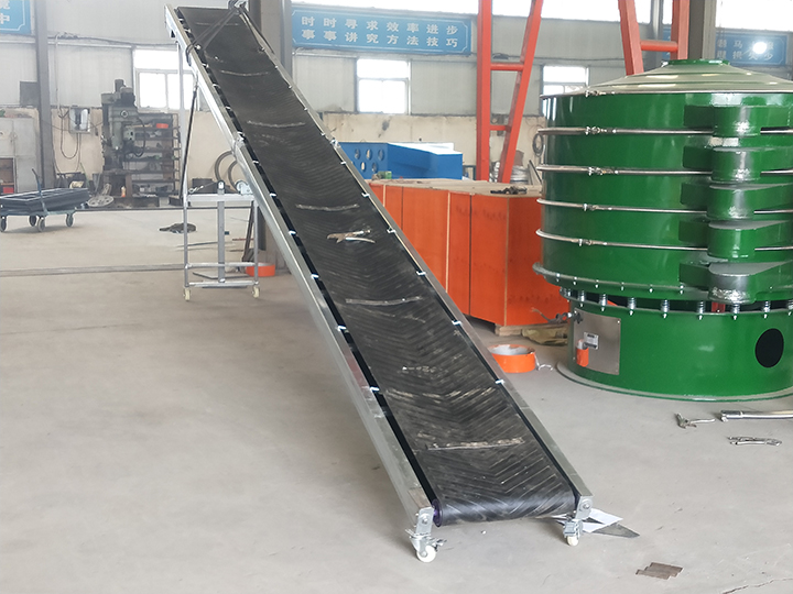 雙向運轉(zhuǎn)的皮帶輸送機(jī)皮帶跑偏怎樣調(diào)整